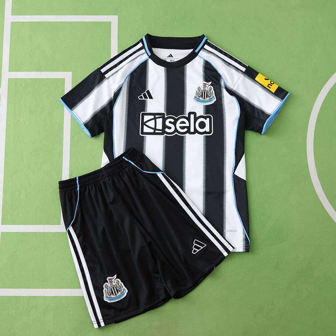 25/26 Newcastle United F.C. Local Conjunto infantil · Referencia del proveedor: 198200045