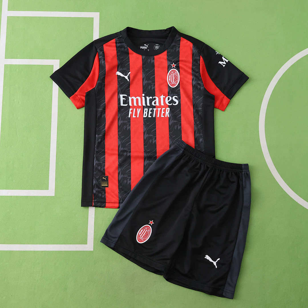 25/26 A.C. Milan Local Conjunto infantil · Referencia del proveedor: 198200073