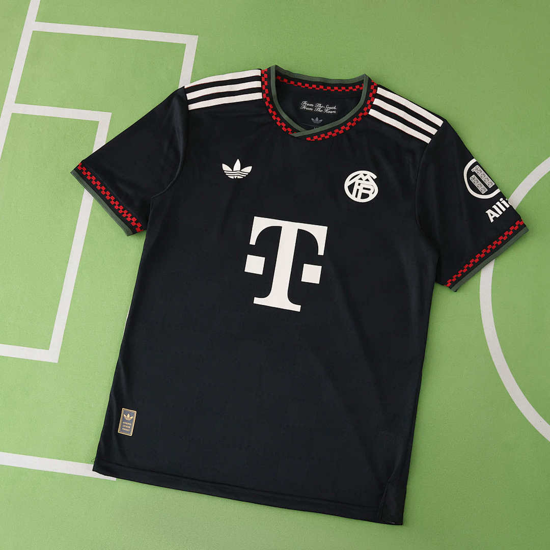 25/26 FC Bayern Munich Tercera Player · Referencia del proveedor: 208073613