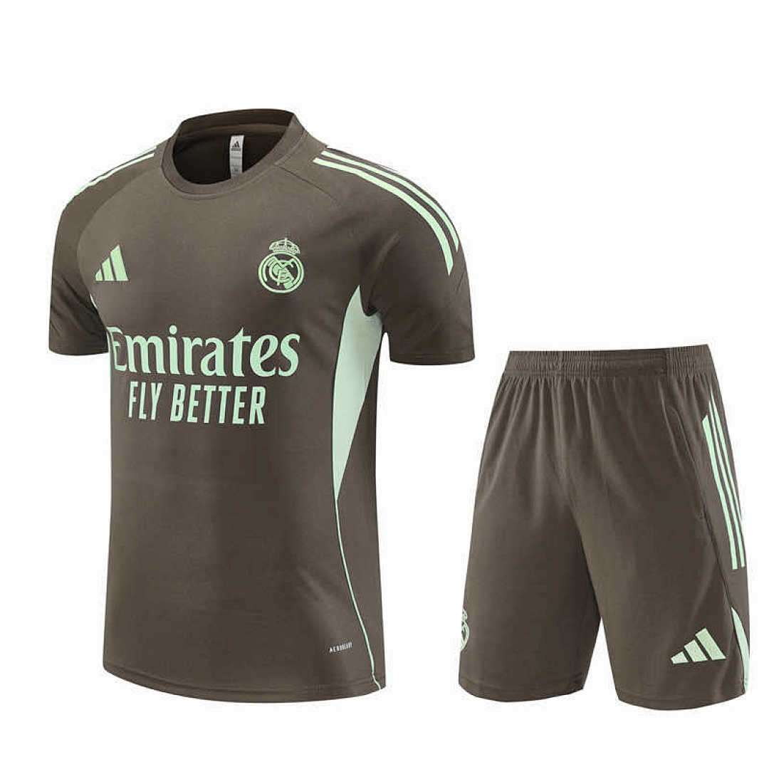 25/26 Real Madrid CF Conjunto de entrenamiento de manga corta Fan · Referencia del proveedor: 212993237