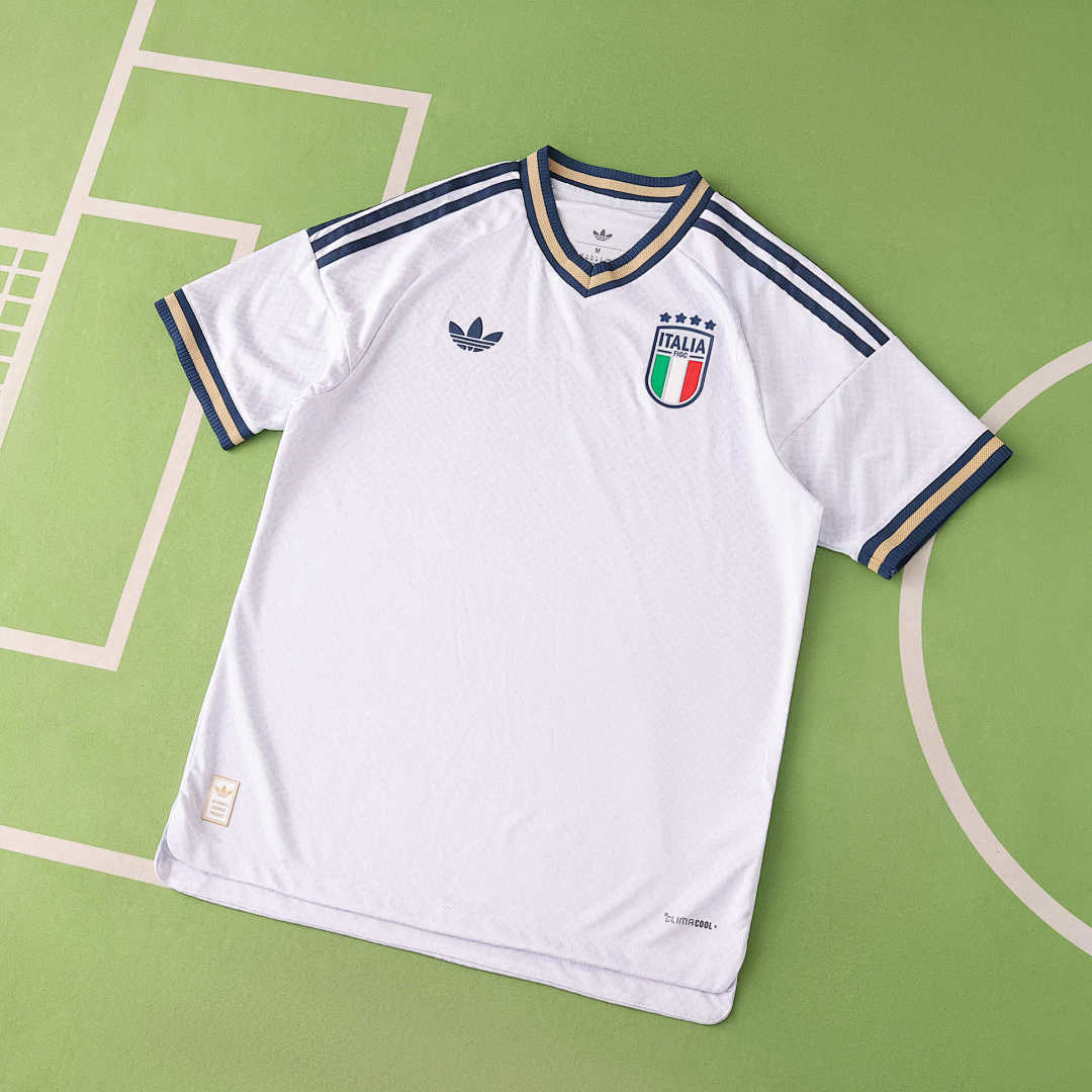 20/26 Italy Visitante Player · Referencia del proveedor: 216428733