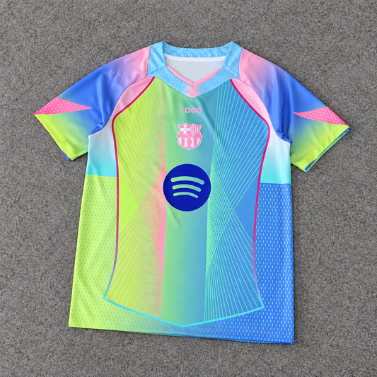 FC Barcelona · Pastel · Fan sobre alfombra gris, con escudo original y LOGO en la marca deportiva