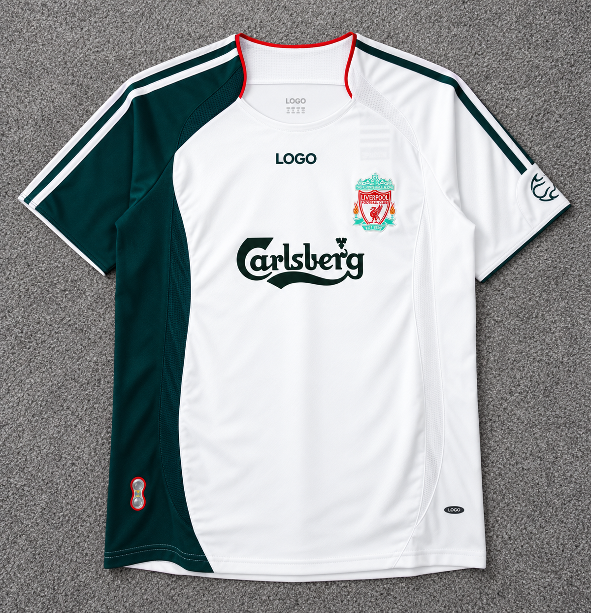 Liverpool · Blanca y verde · Retro · Vista principal