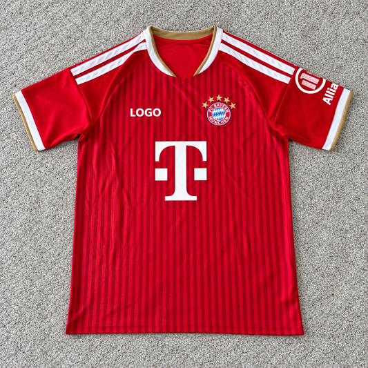 Bayern Múnich · Local 26/27 · Player · alfombra gris