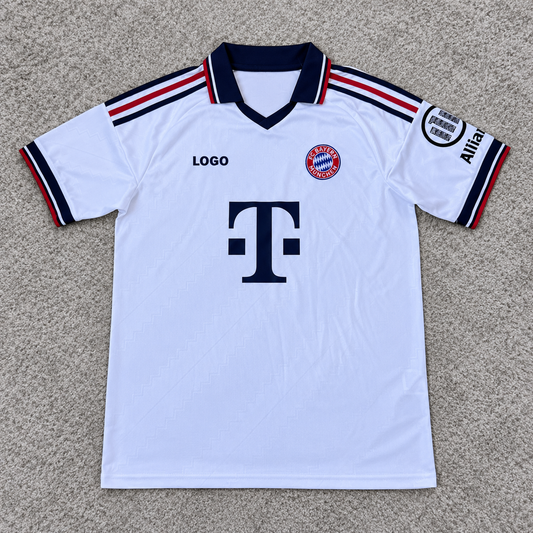 Bayern Múnich · Visitante 26/27 · Fan · alfombra gris