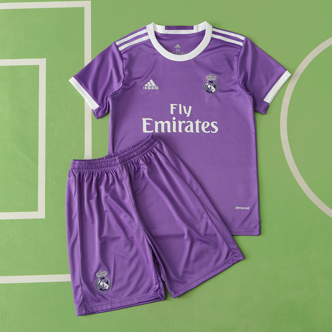 16/17 Real Madrid Visitante Conjunto infantil · Referencia del proveedor: 163988266