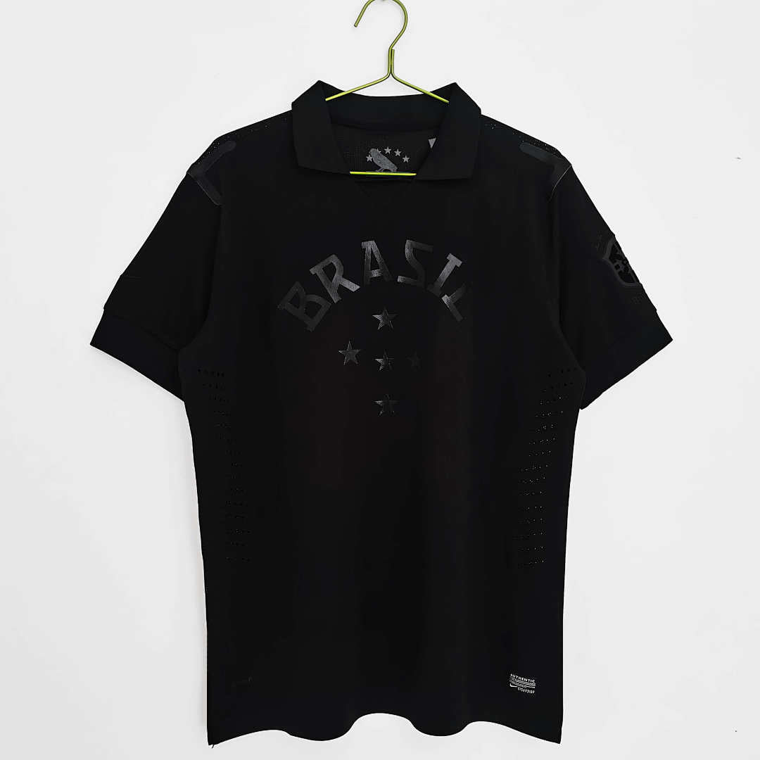 13/14 Brazilian Black Classic Retro Player · Referencia del proveedor: 164639580