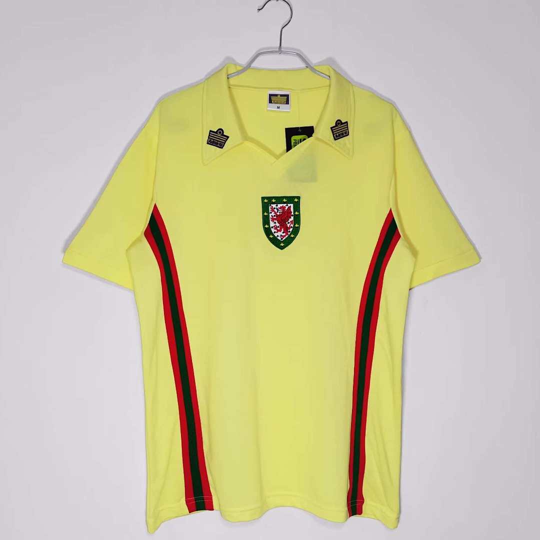 76/79 Wales Visitante Retro Fan · Referencia del proveedor: 164641563