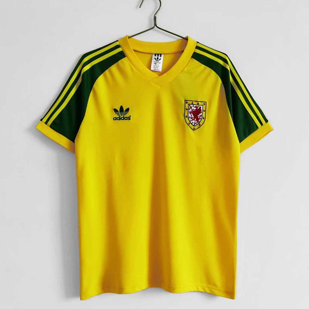 19/82 Wales Visitante Retro Fan · Referencia del proveedor: 164643835