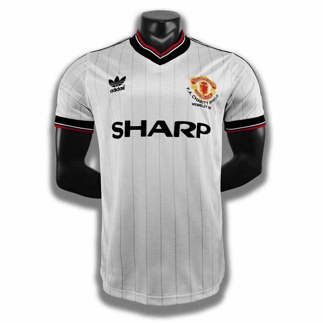 19/83 Manchester United Visitante Retro Fan · Referencia del proveedor: 164651011