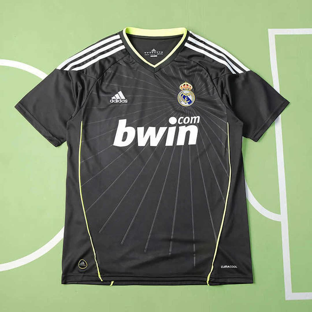 10-11 Real Madrid Visitante Retro Fan · Referencia del proveedor: 165359912