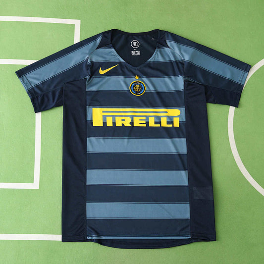 04/05 F.C. Internazionale Milano Tercera Retro Fan · Referencia del proveedor: 181809313