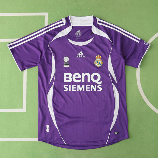 06/07 Real Madrid CF Tercera Retro Fan · Referencia del proveedor: 181809642