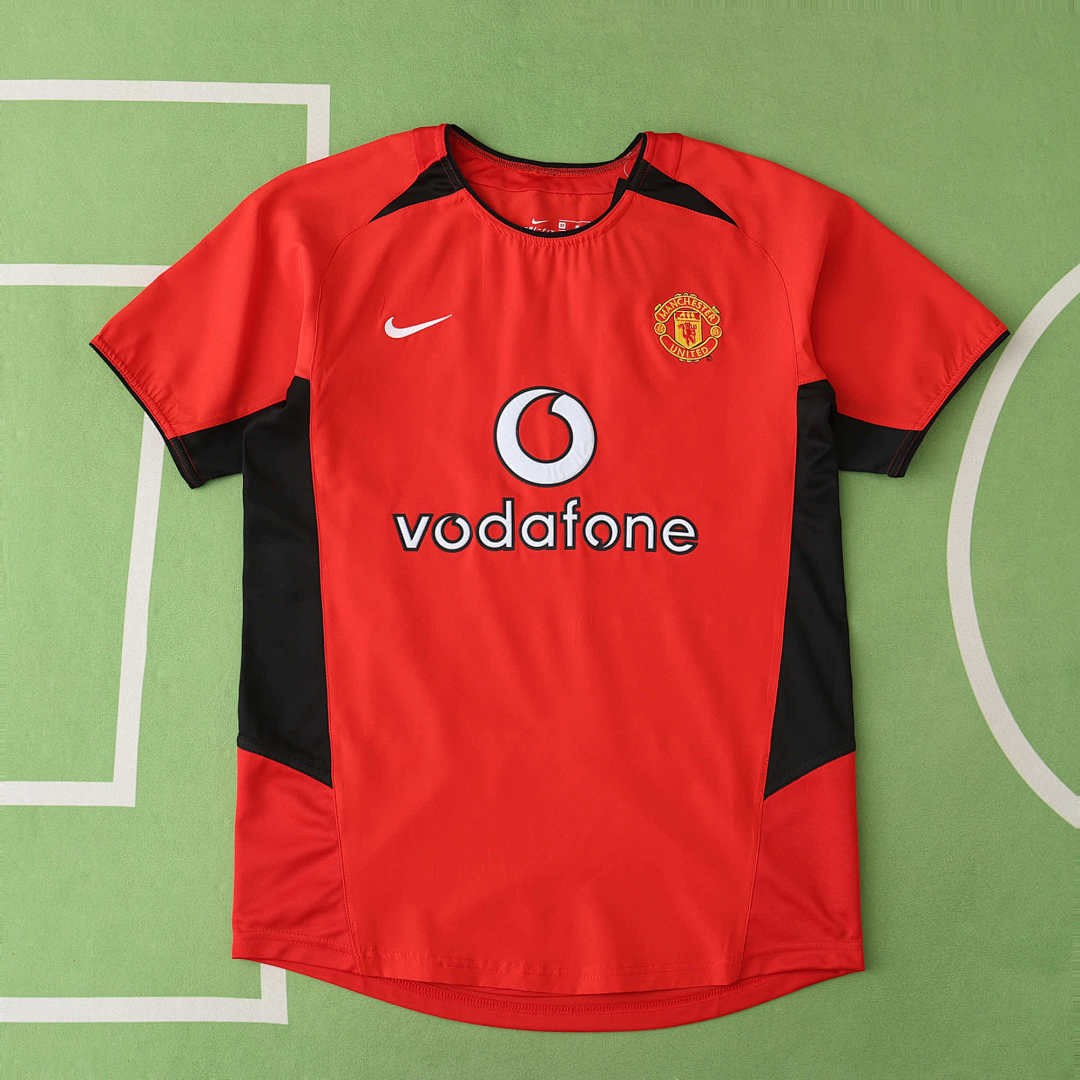 02/04 Manchester United F.C. Local Retro Fan · Referencia del proveedor: 181946042
