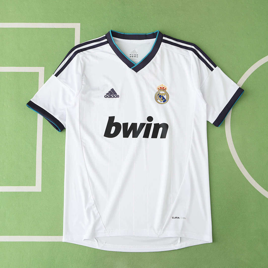 12/13 Real Madrid CF Local Retro Fan · Referencia del proveedor: 182233902
