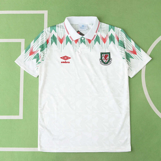 90/92 Wales Visitante Retro Fan · Referencia del proveedor: 182235680
