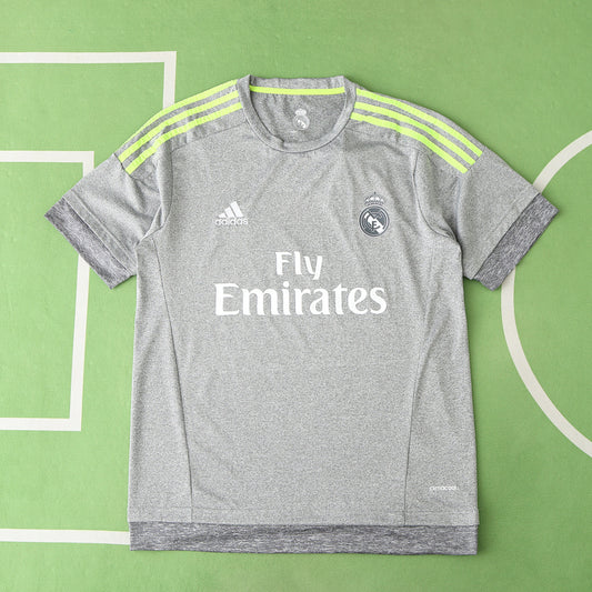 15/16 Real Madrid CF Visitante Retro Fan · Referencia del proveedor: 182235712