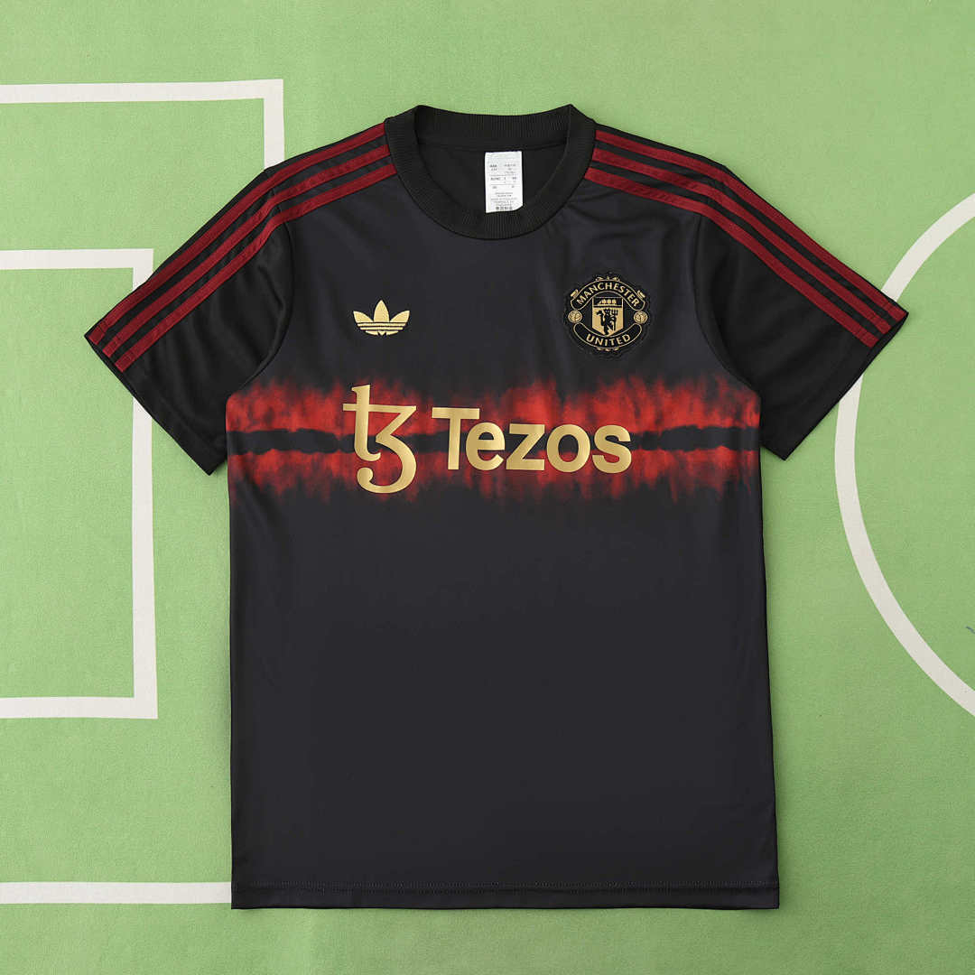 24/25 Manchester United F.C. Year of the Snake Limited Fan · Referencia del proveedor: 184348963