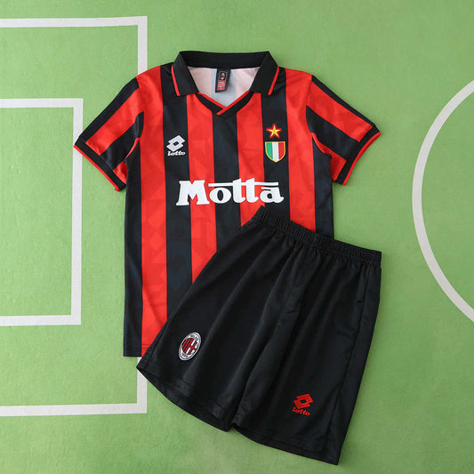 93/94 A.C. Milan Local Retro Conjunto infantil · Referencia del proveedor: 186946668