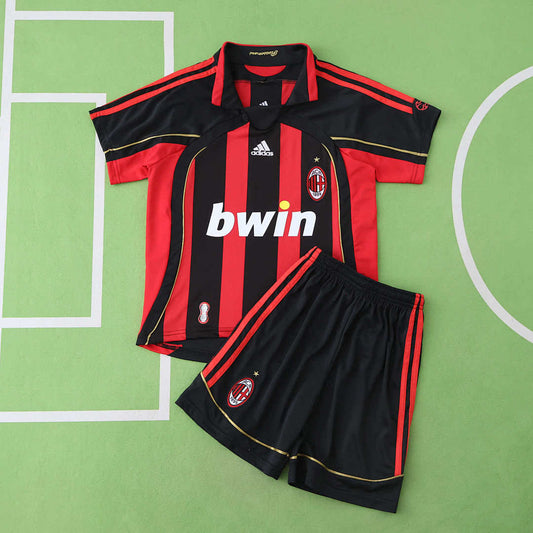 06/07 A.C. Milan Local Conjunto infantil · Referencia del proveedor: 191912235