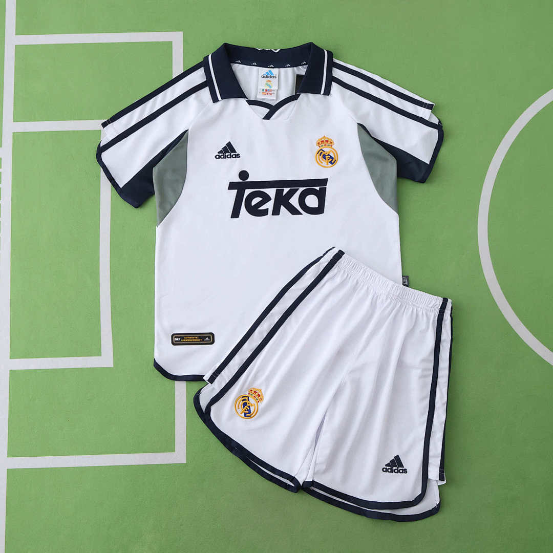 00/01 Real Madrid CF Local Conjunto infantil · Referencia del proveedor: 191912336