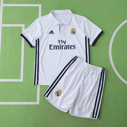 16/17 Real Madrid CF Local Conjunto infantil · Referencia del proveedor: 191912345