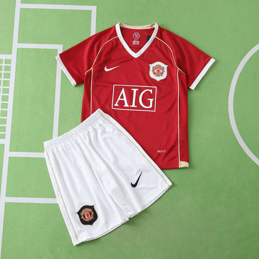 06/07 Manchester United F.C. Local Conjunto infantil · Referencia del proveedor: 191912383