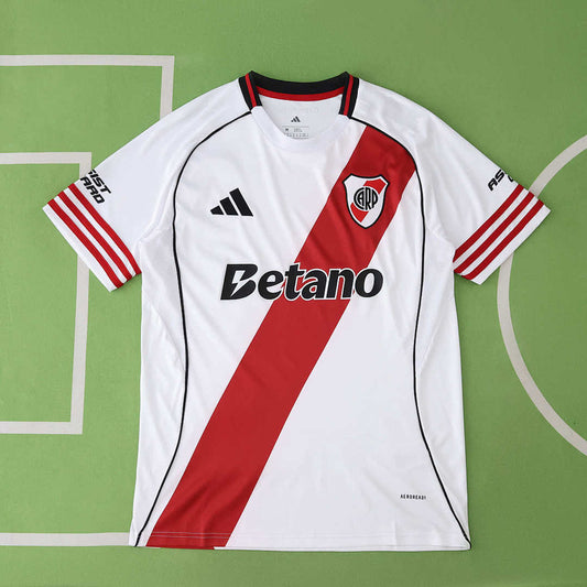 25/26 Club Atlético River Plate Local Fan · Referencia del proveedor: 196970016