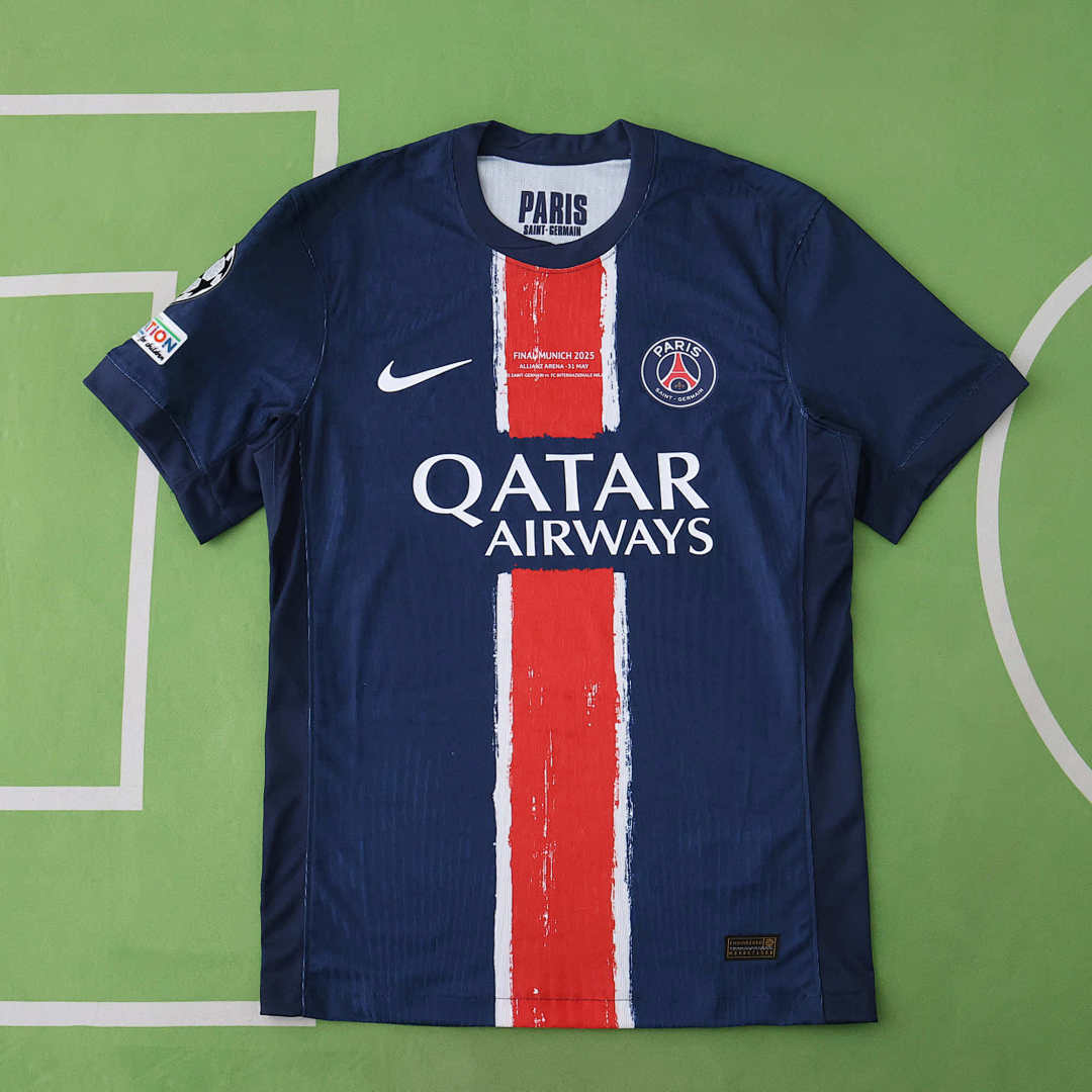 24/25 Paris Saint-Germain F.C. Local finals Player · Referencia del proveedor: 197108152