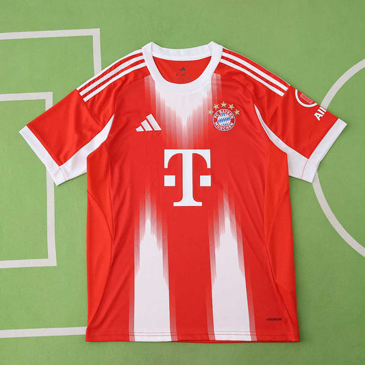 25/26 Fußball-Club Bayern München Local Fan · Referencia del proveedor: 197838875