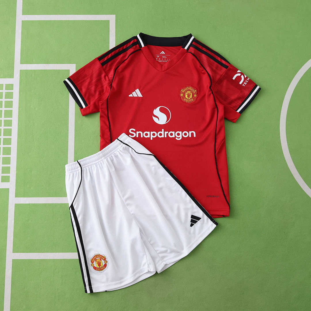 25/26 Manchester United F.C. Local Conjunto infantil · Referencia del proveedor: 198200052