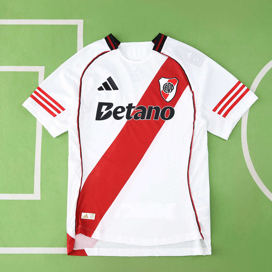 25/26 Club Atlético River Plate Local Player · Referencia del proveedor: 200518526