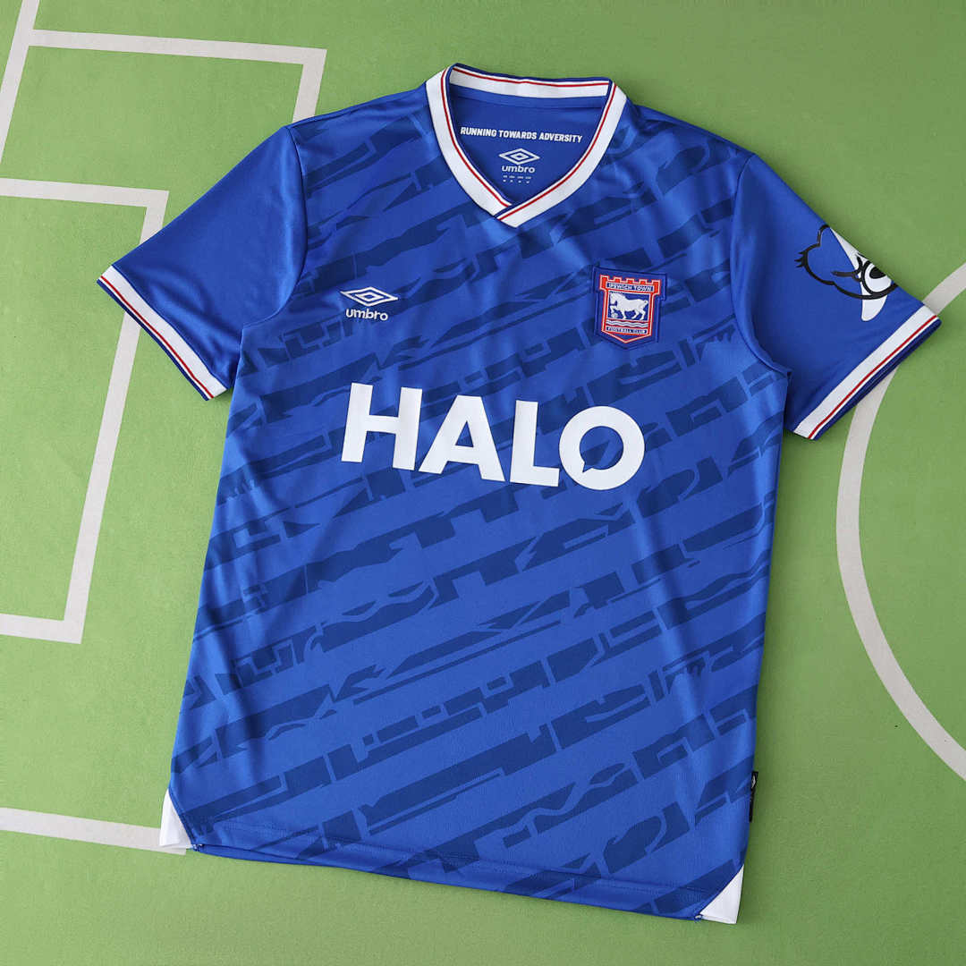 25/26 Ipswich Town F.C. Local Fan · Referencia del proveedor: 203700022
