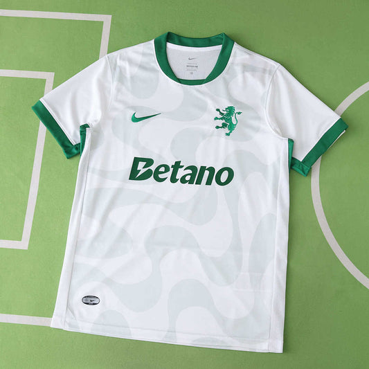 25/26 Sporting CP Visitante Fan · Referencia del proveedor: 203700055