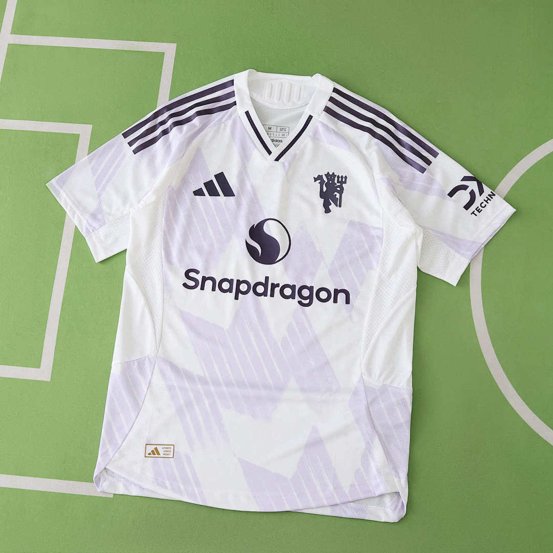 25/26 Manchester United F.C. Visitante Player · Referencia del proveedor: 203872287