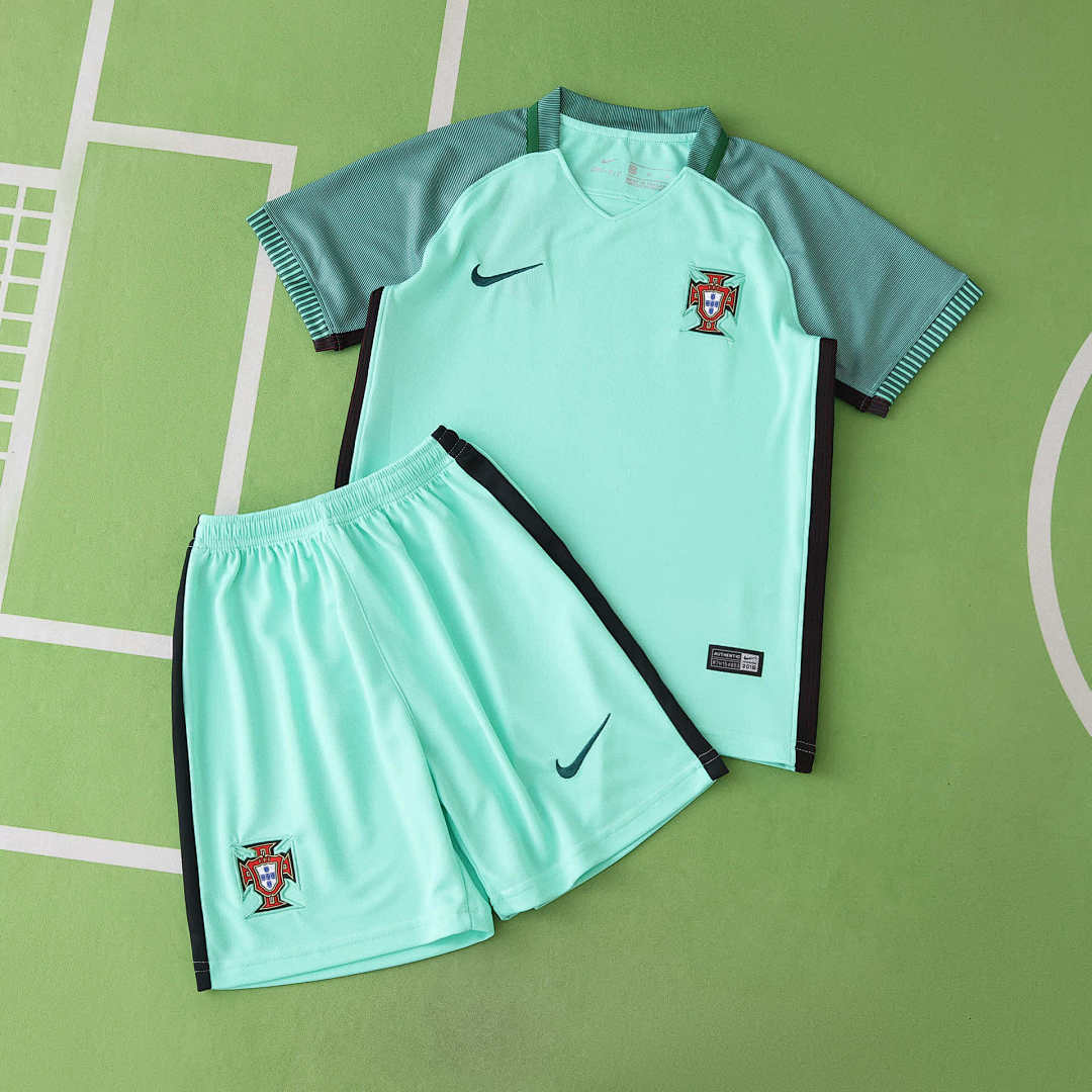 20/16 Portugal Visitante Retro Conjunto infantil · Referencia del proveedor: 203873764