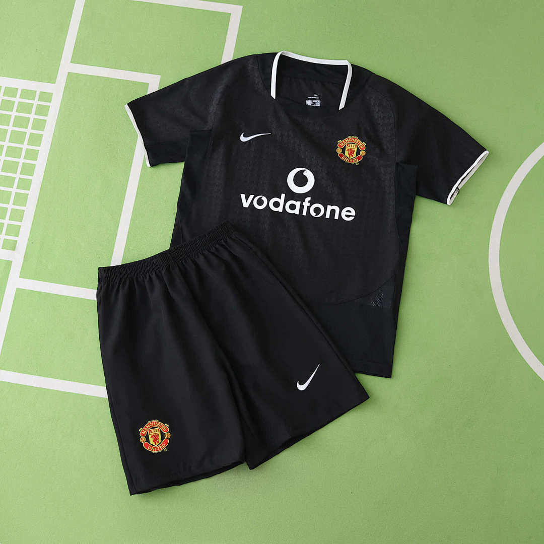 03/04 Manchester United F.C. Visitante Retro Conjunto infantil · Referencia del proveedor: 203873780