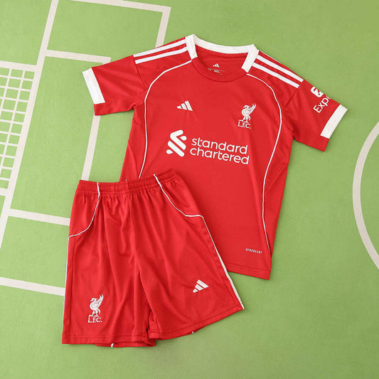 25/26 Liverpool F.C. Local Conjunto infantil · Referencia del proveedor: 206539298