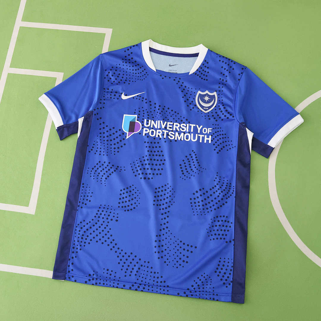 25/26 Portsmouth F.C.Local Fan · Referencia del proveedor: 208073633