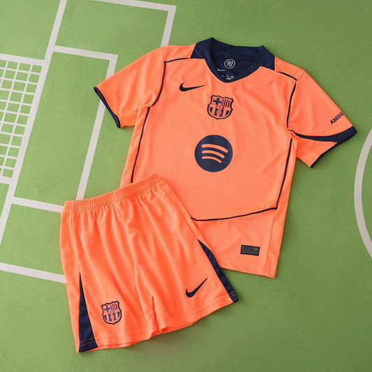 25/26 FC Barcelona / Barça Tercera Conjunto infantil · Referencia del proveedor: 208073670