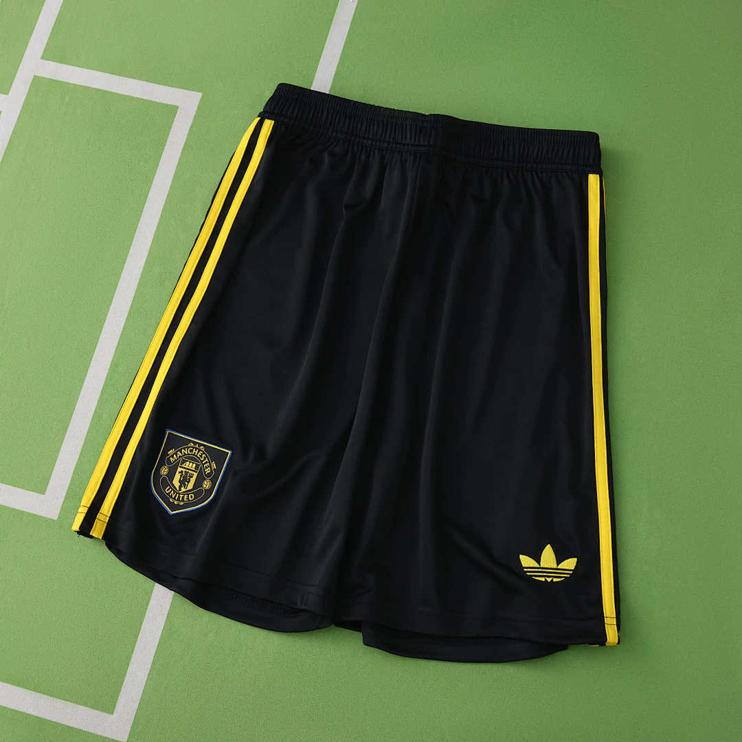 25/26 Manchester United F.C. Tercera shorts · Referencia del proveedor: 208448502