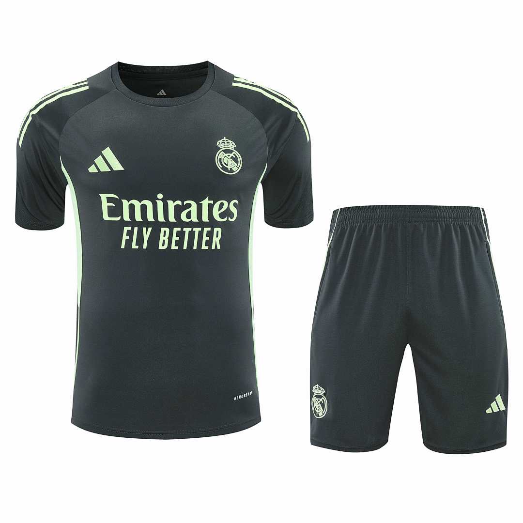 25/26 Real Madrid CF Conjunto de entrenamiento de manga corta Fan · Referencia del proveedor: 212961300