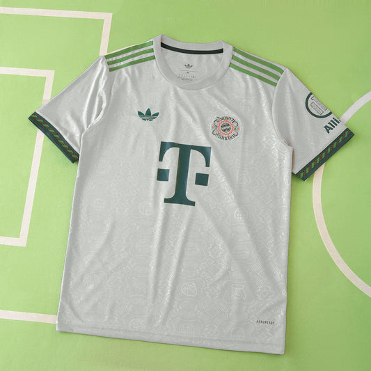 25/26 Fußball-Club Bayern München Oktoberfest Fan · Referencia del proveedor: 213351842