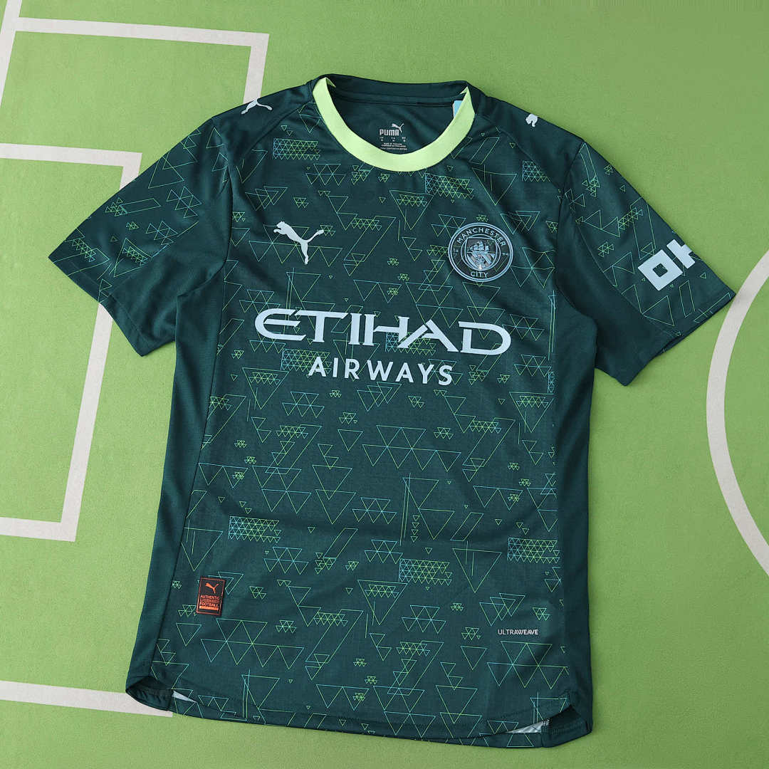 25/26 Manchester City F.C. Cuarta Player · Referencia del proveedor: 215207048