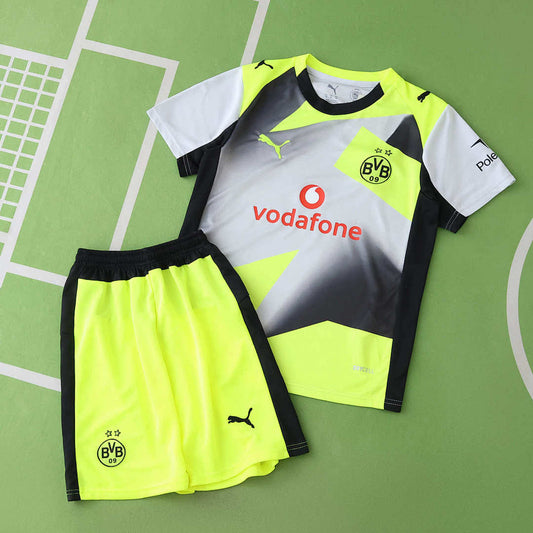 25/26 Borussia Dortmund Visitante Conjunto infantil · Referencia del proveedor: 215393472