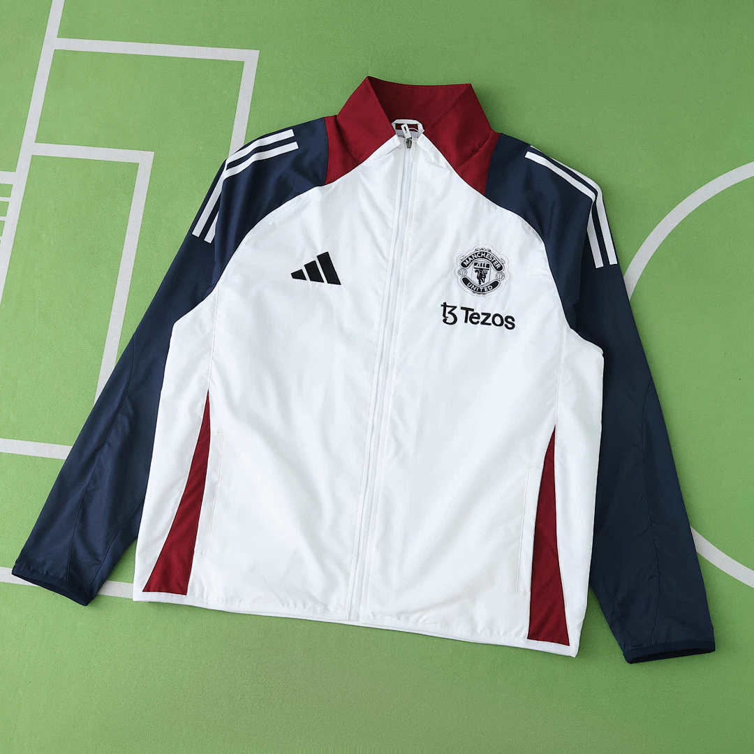 25/26 Manchester United F.C. Cortavientos · Referencia del proveedor: 215393750