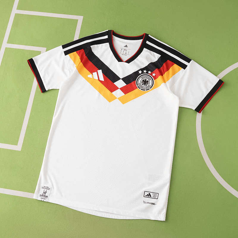20/26 FIFA World Cup Germany Local Player · Referencia del proveedor: 215918730