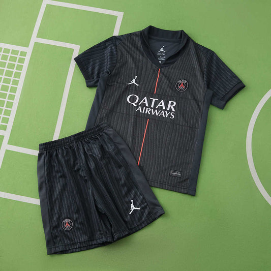 25/26 Paris Saint-Germain F.C Cuarta Conjunto infantil · Referencia del proveedor: 216308037