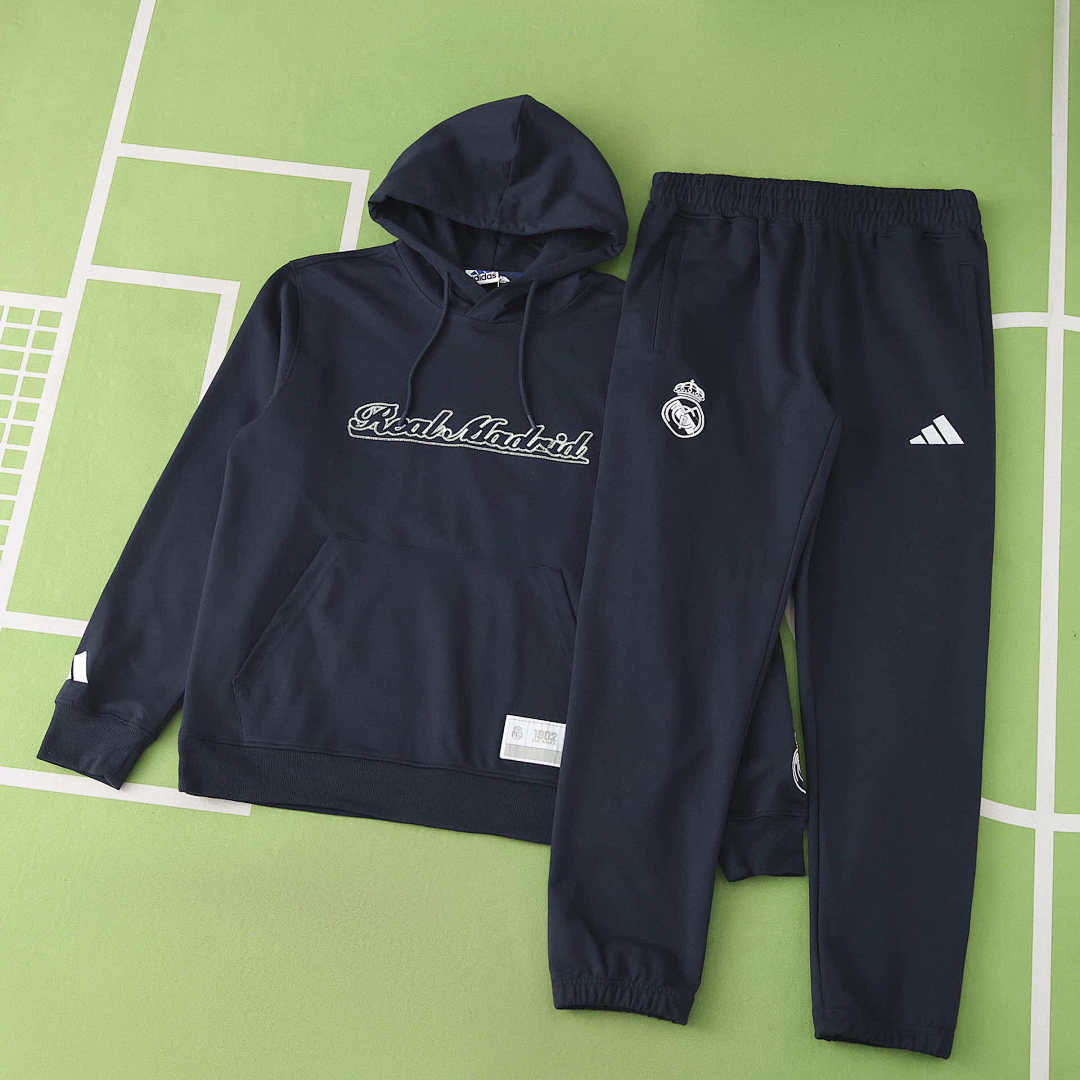 25/26 Real Madrid CF Hooded training suit set · Referencia del proveedor: 216308067