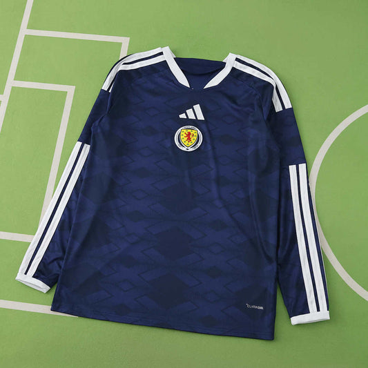 20/26 FIFA World Cup Scotland Local Long sleeve Fan · Referencia del proveedor: 220066106